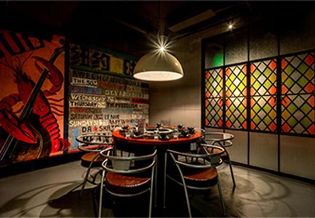 合肥300平火鍋店裝修設(shè)計需要多少錢？火鍋店裝修實景案例分析